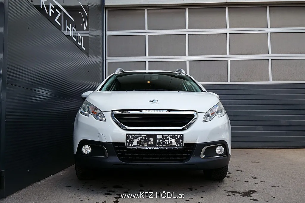 Peugeot 2008 1,2 VTi Active Image 3