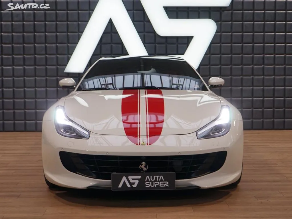 Ferrari GTC4 Lusso T V8 Bianco Avus ADAS Záruka Image 2