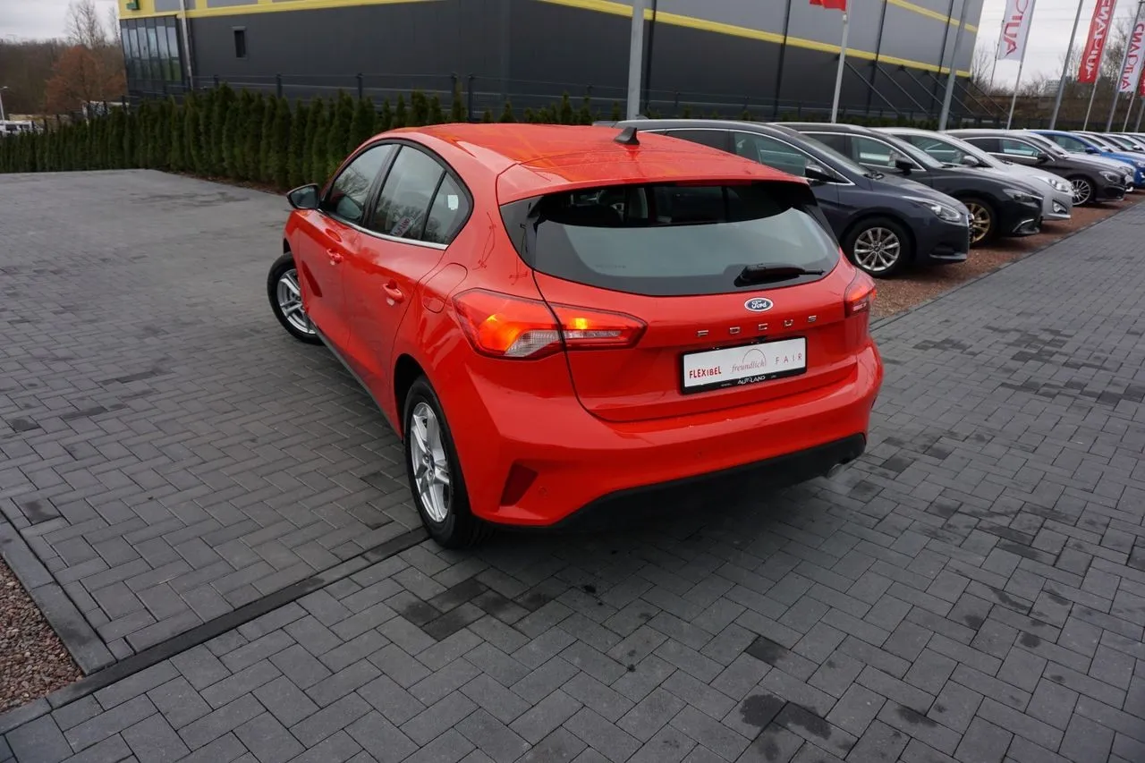 Ford Focus 1.0 EB Navi Sitzheizung LED  Image 2