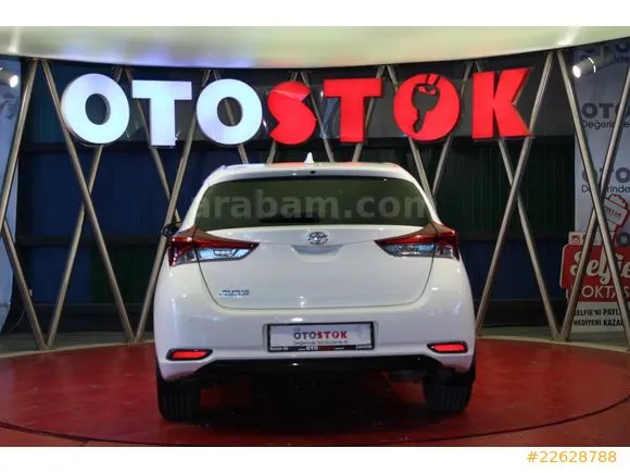 Toyota Auris 1.33 Life Image 3